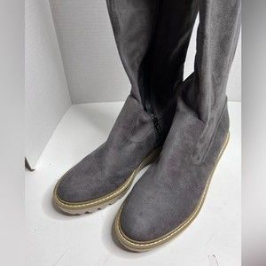 NWOT Nicole Miller Gray Leather boots Size 10